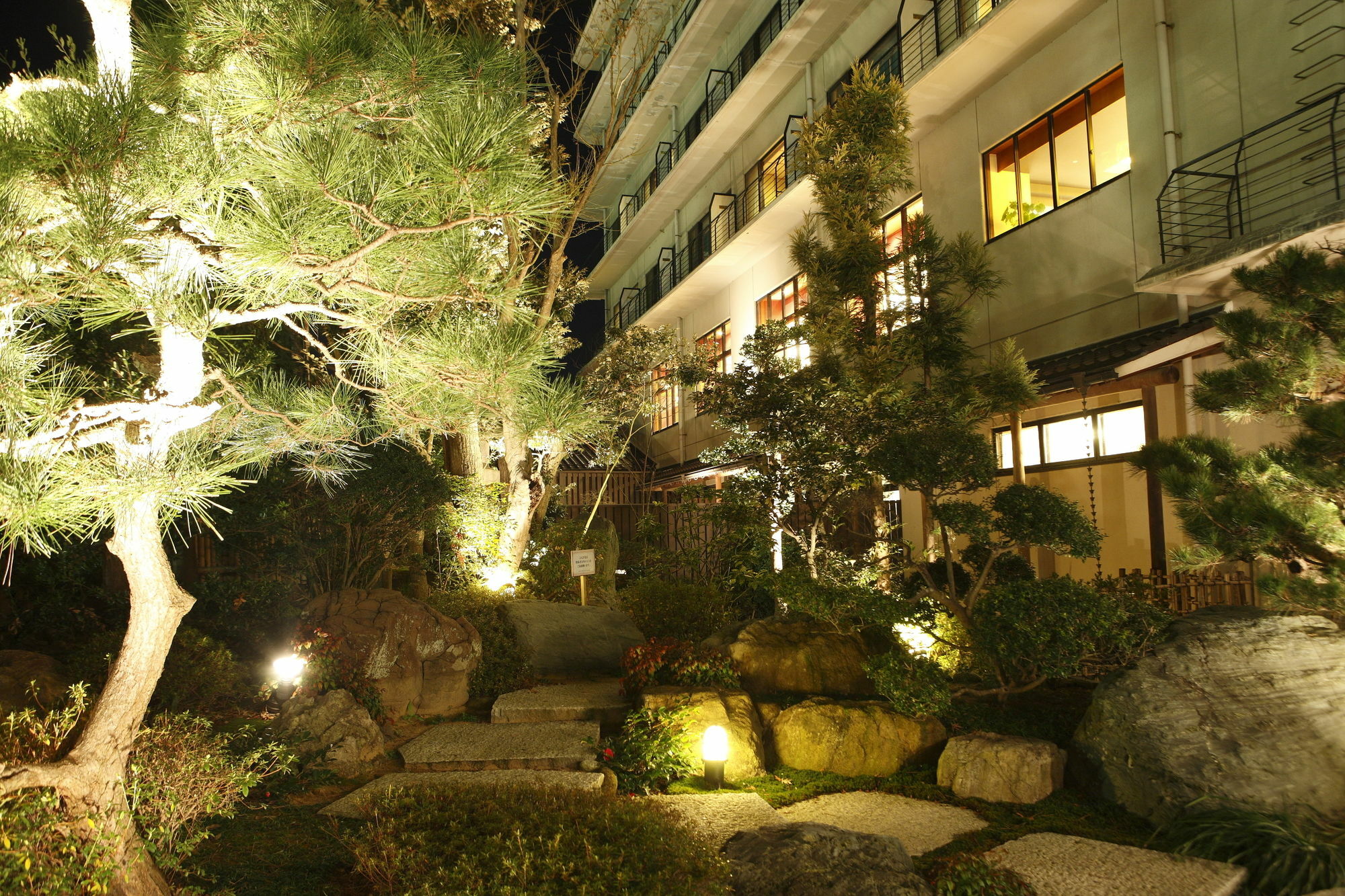 קומטסו Yukai Resort Awazugrandhotel Bekkan מראה חיצוני תמונה